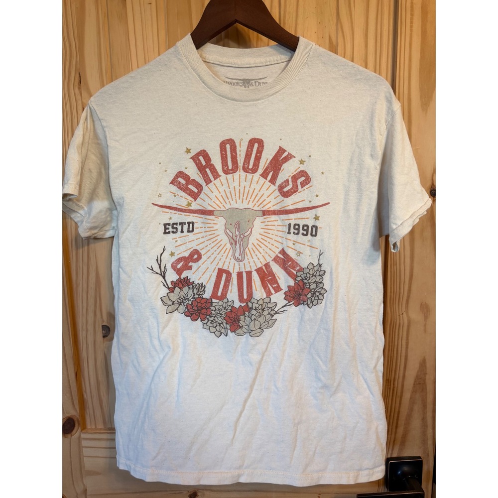 Brooks & Dunn Graphic T-Shirt Mens Large Cream Est 1990 Goodie Two Sleeves Tee